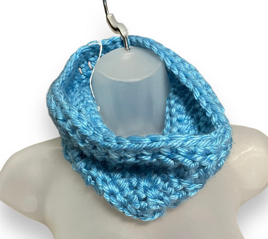 Chunky Blue Cowl